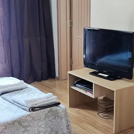 Summer Breeze Apartment, アパート